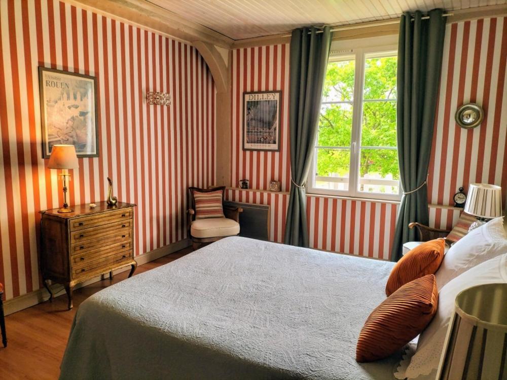 Le Clos Lauradiere Cormeilles  Buitenkant foto